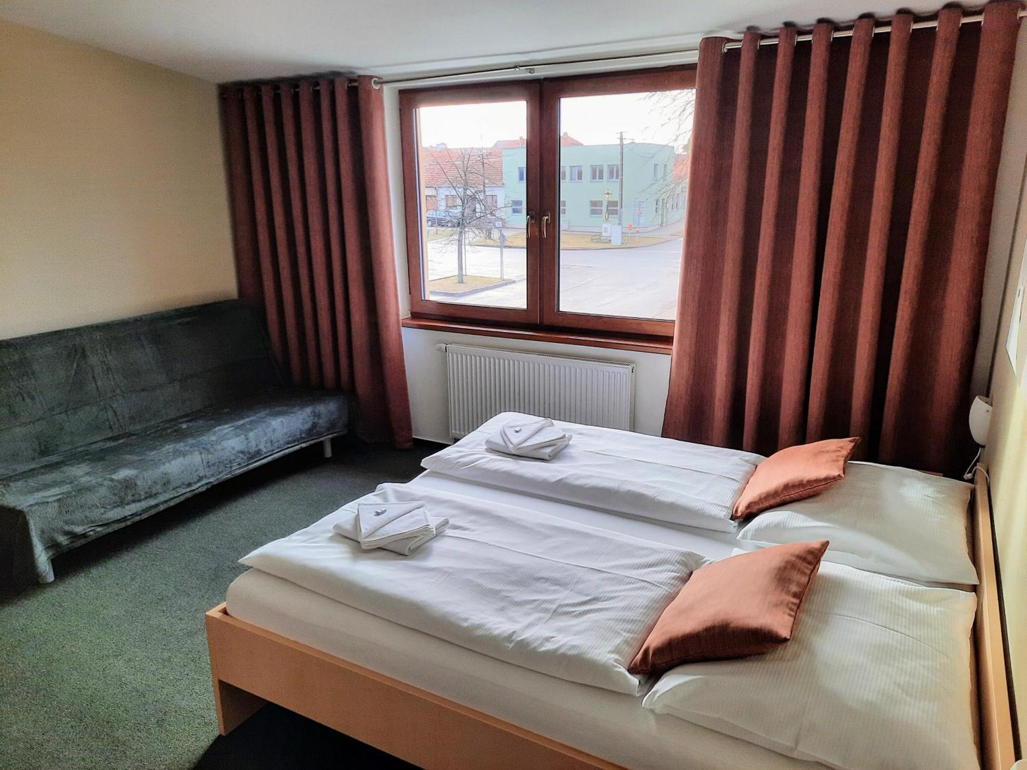 Penzion Maderic Moravský Žižkov Extérieur photo